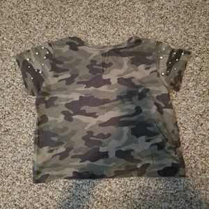 Express Tops - Camo Top Express Tops - Camo Top